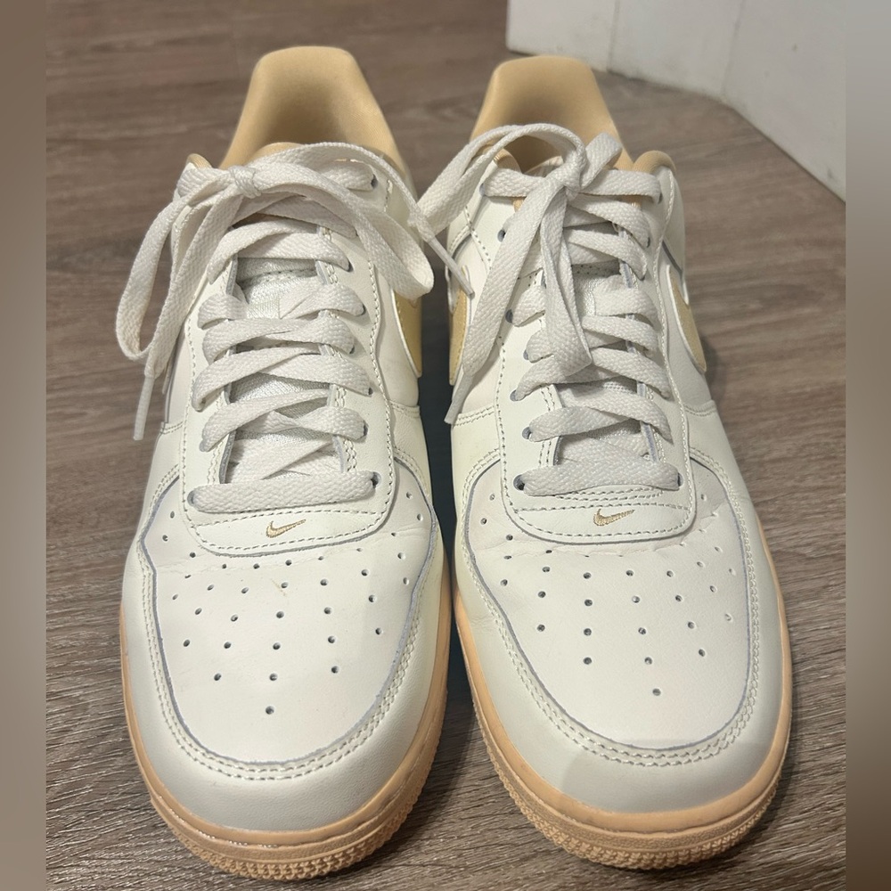 Nike Air Force 1 Low - Cream / Tan / Gum Sole